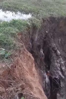 Жители деревни Рубцово Рязанского района рассказали о коммунальной аварии